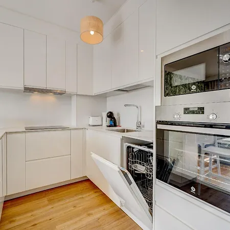 公寓 Yucca Park, Lovely, Quiet, 2 Bedroom, 70m2, Ocean Pool View! 阿德耶