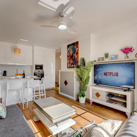 Yucca Park, Lovely, Quiet, 2 Bedroom, 70m2, Ocean Pool View! *