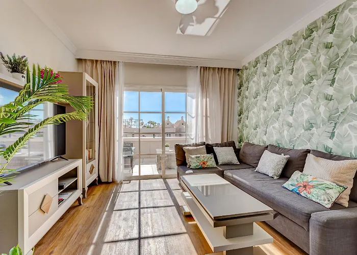 Yucca Park, Lovely, Quiet, 2 Bedroom, 70m2, Ocean Pool View! Διαμέρισμα *