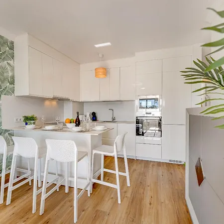 아파트 Yucca Park, Lovely, Quiet, 2 Bedroom, 70m2, Ocean Pool View! *