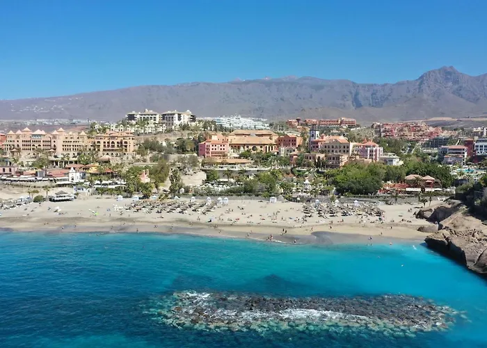 Апартаменты Yucca Park, Lovely, Quiet, 2 Bedroom, 70m2, Ocean Pool View!