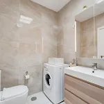 Yucca Park, Lovely, Quiet, 2 Bedroom, 70m2, Ocean Pool View! Apartment