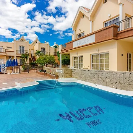 Yucca Park, Lovely, Quiet, 2 Bedroom, 70m2, Ocean Pool View! アパート