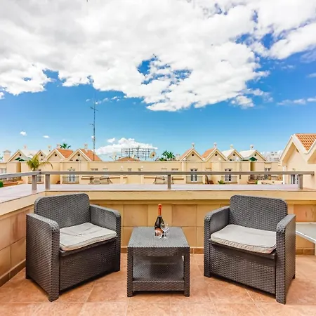 Yucca Park, Lovely, Quiet, 2 Bedroom, 70m2, Ocean Pool View!